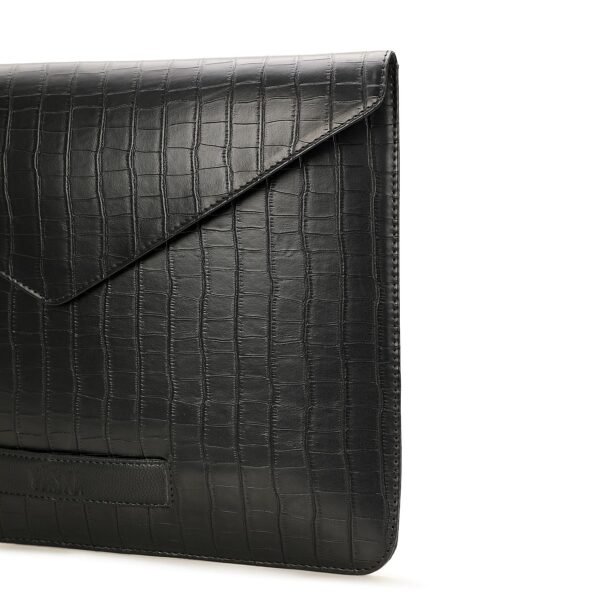 VASKA textured black laptop sleeve - Image 6